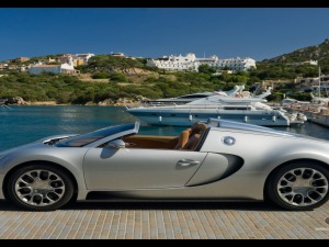 Bugatti Veyron-16.4 Grand Sport 4 side view